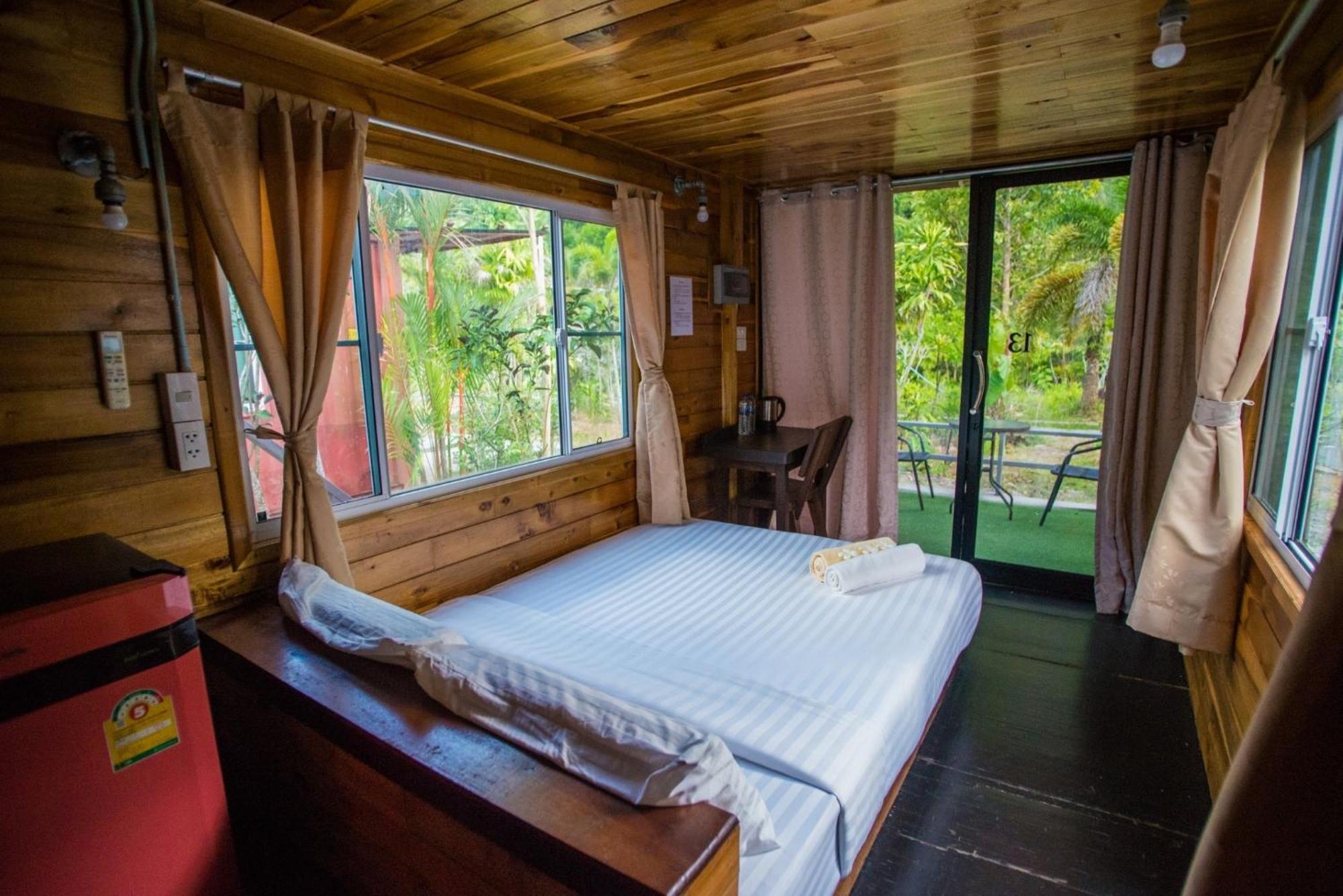 The Camper Lodge Khao Sok Ban Bang Bon Exterior foto